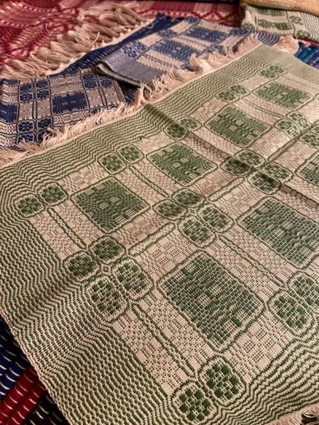 Woven place mats