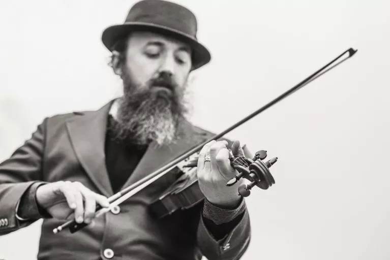 Matt Downer playing fiddle