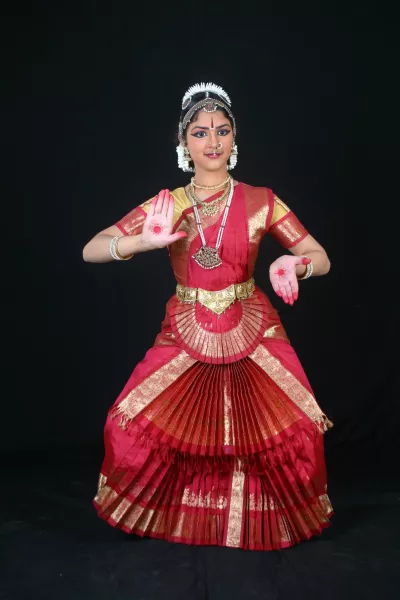 Ranjani Murthy dancing